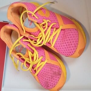 Newton size 9 running shoes women's